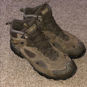 Men’s Columbia hikers boots